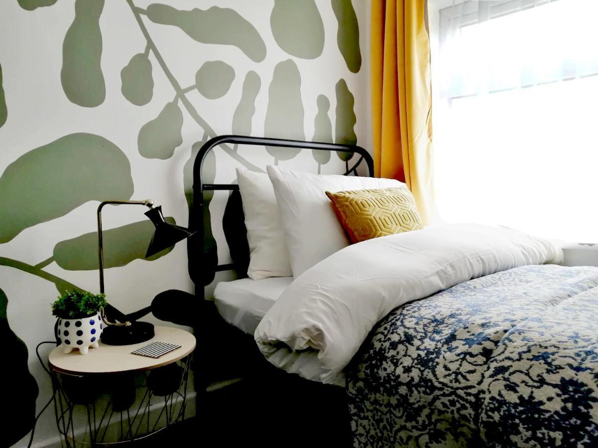Granville 5Br Townhouse - Ideal For Groups, Families Or Contractors By Suitely Cheltenham Eksteriør billede
